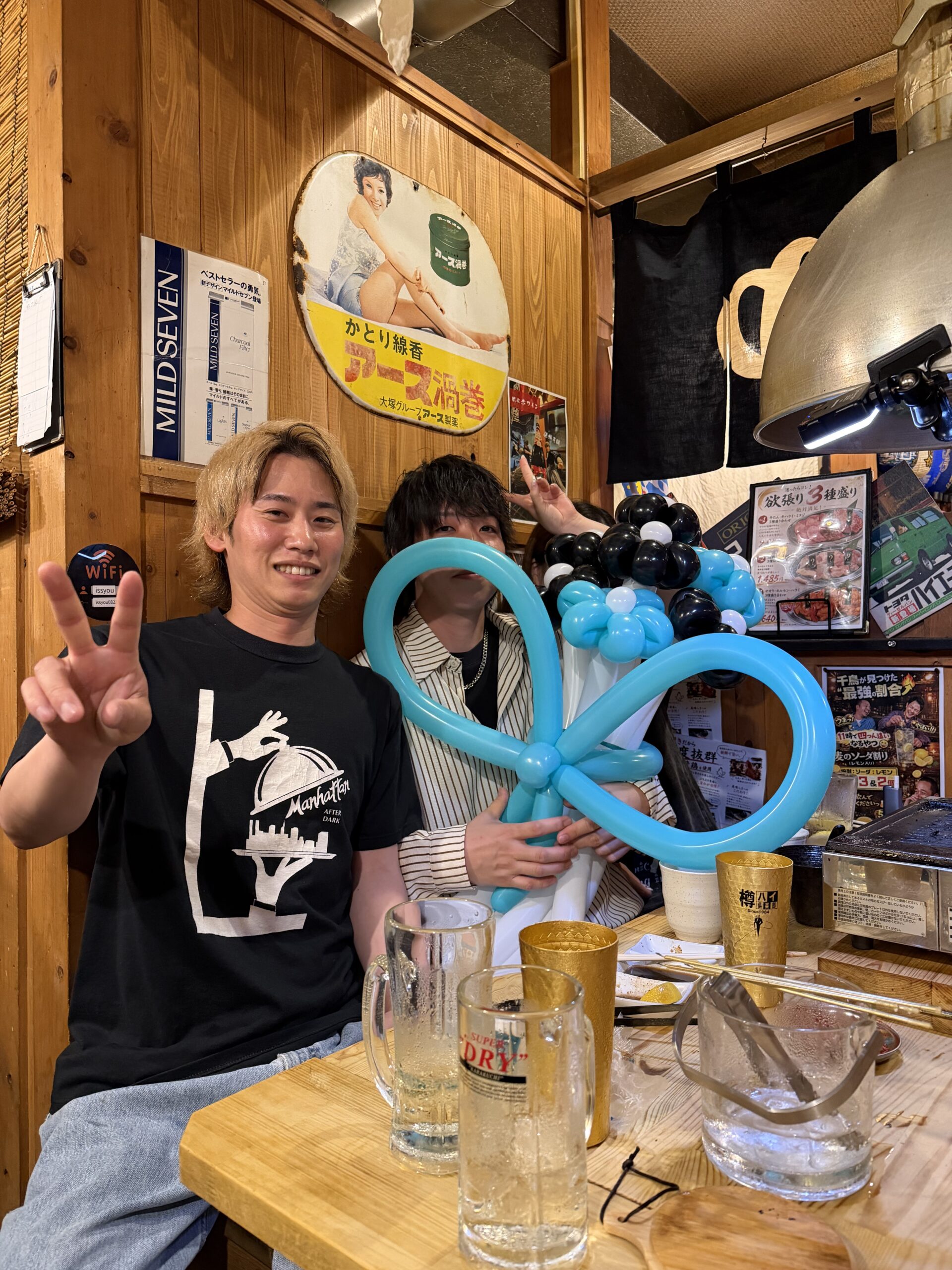 一笑で食事や集まりを楽しむお客様